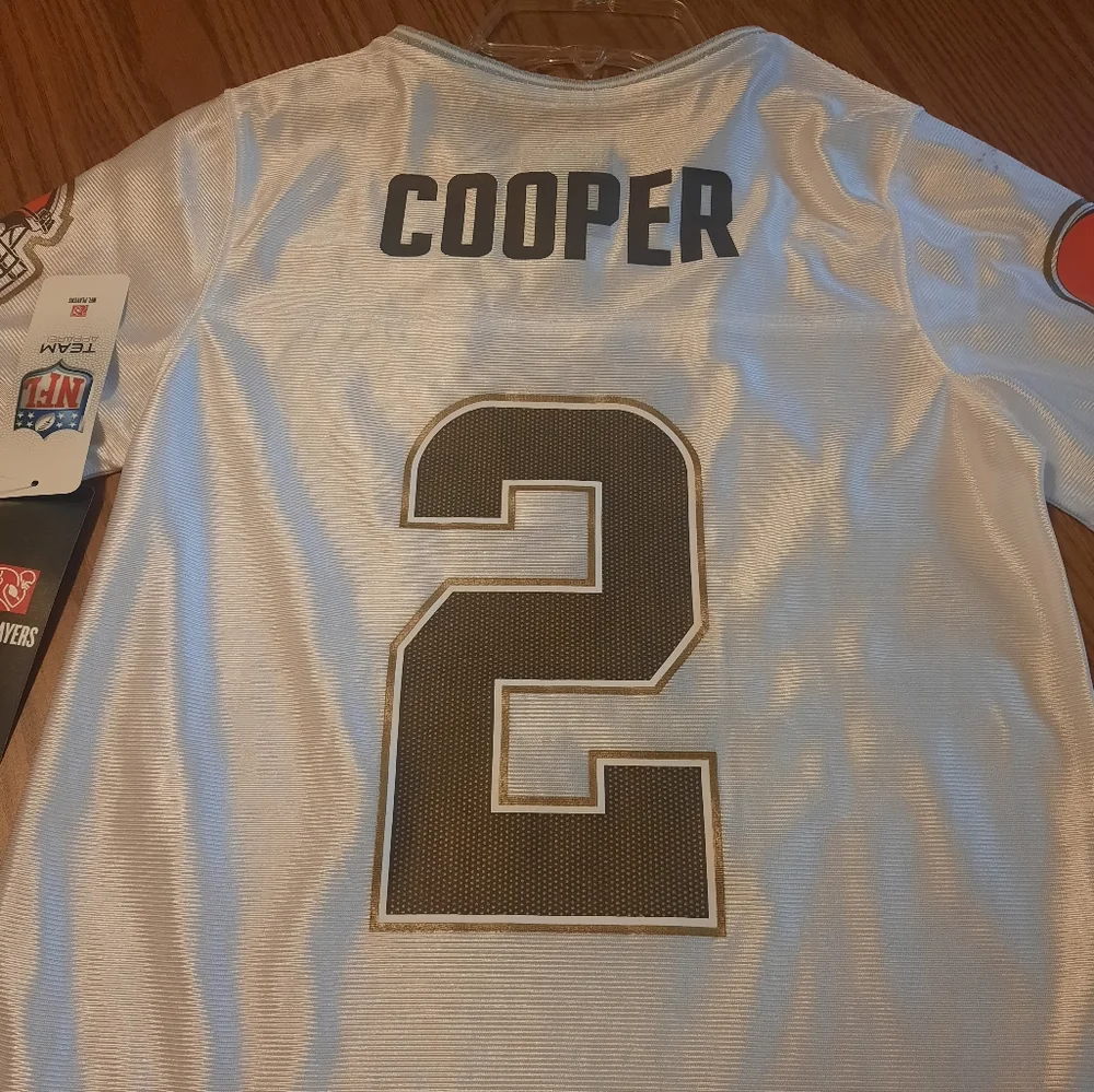 Cleveland Browns Cooper NFL jersey girls size large 10/12